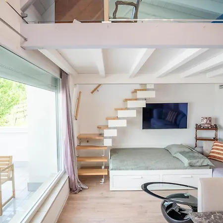 Gardalake Luxury Penthouse *